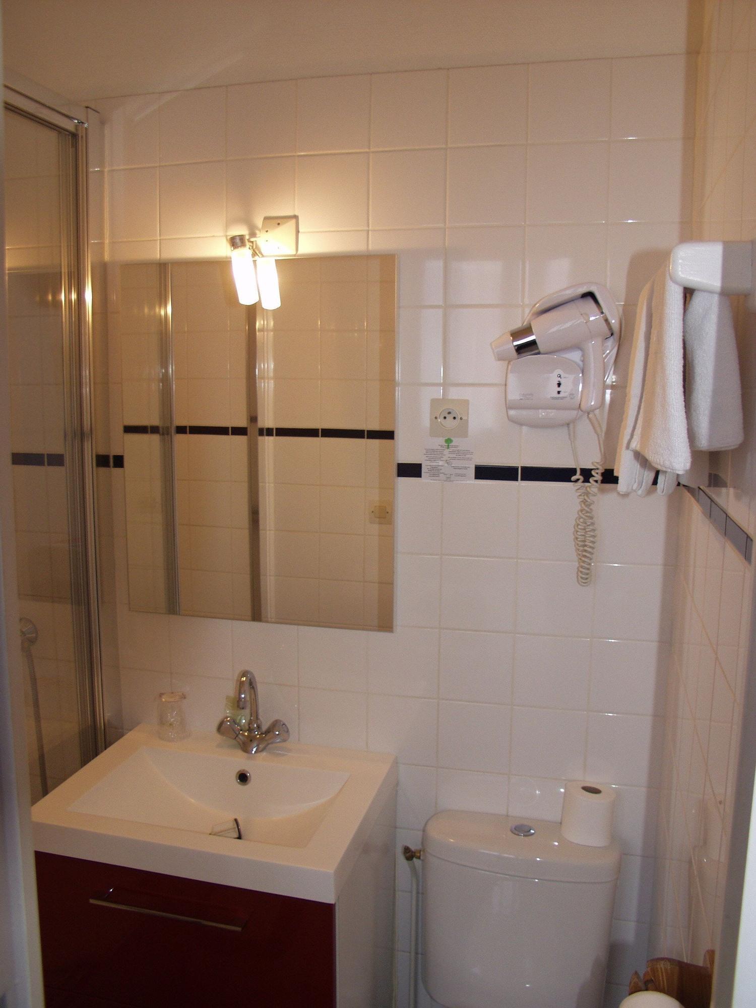 Cit'Hotel Hotel Beausejour Шербур-ан-Котентан Екстериор снимка